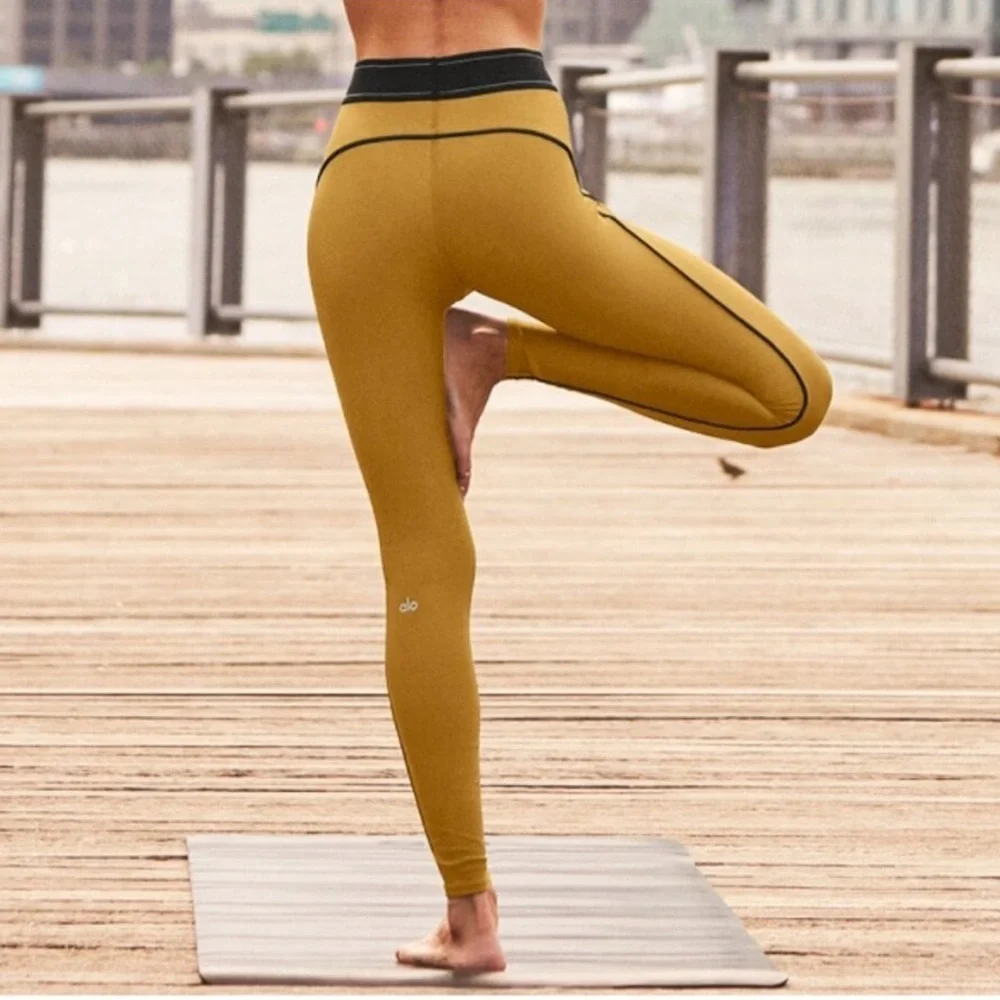 Alo Airlift High-Waist Suit Up Legging Golden Olive Branch Size Small